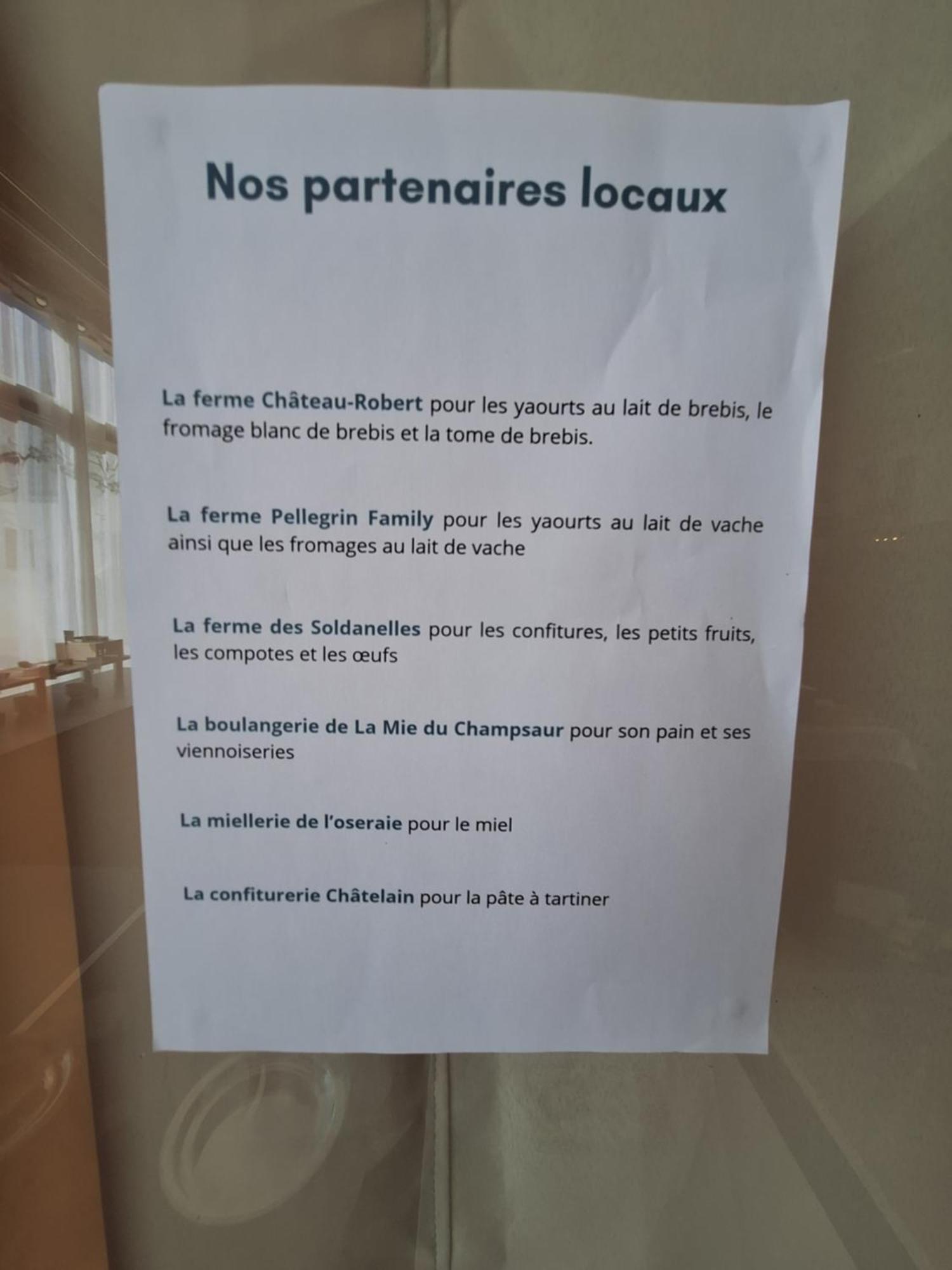 סן-בונה-אן-שאמפסו Hotel Le Connetable מראה חיצוני תמונה