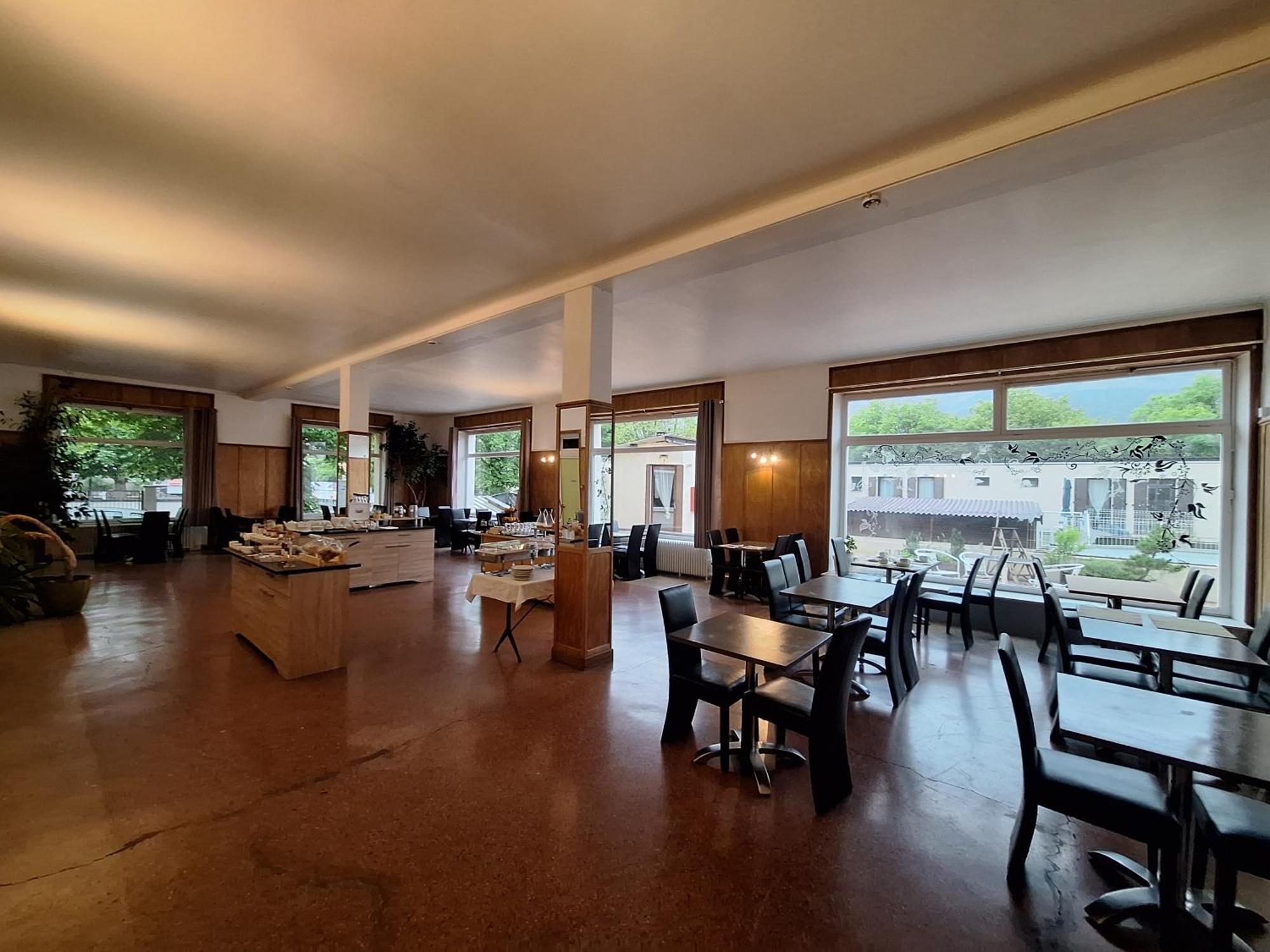 סן-בונה-אן-שאמפסו Hotel Le Connetable מראה חיצוני תמונה